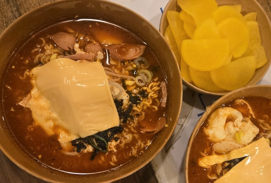 틈새라면 명동본점 사진 1
