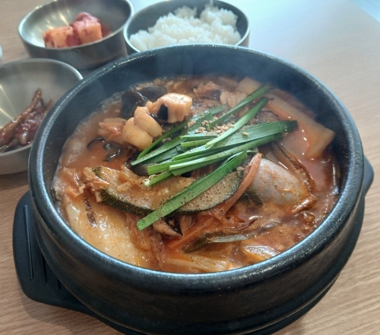 채비스테이 마포성산점 정성옥 사진 1