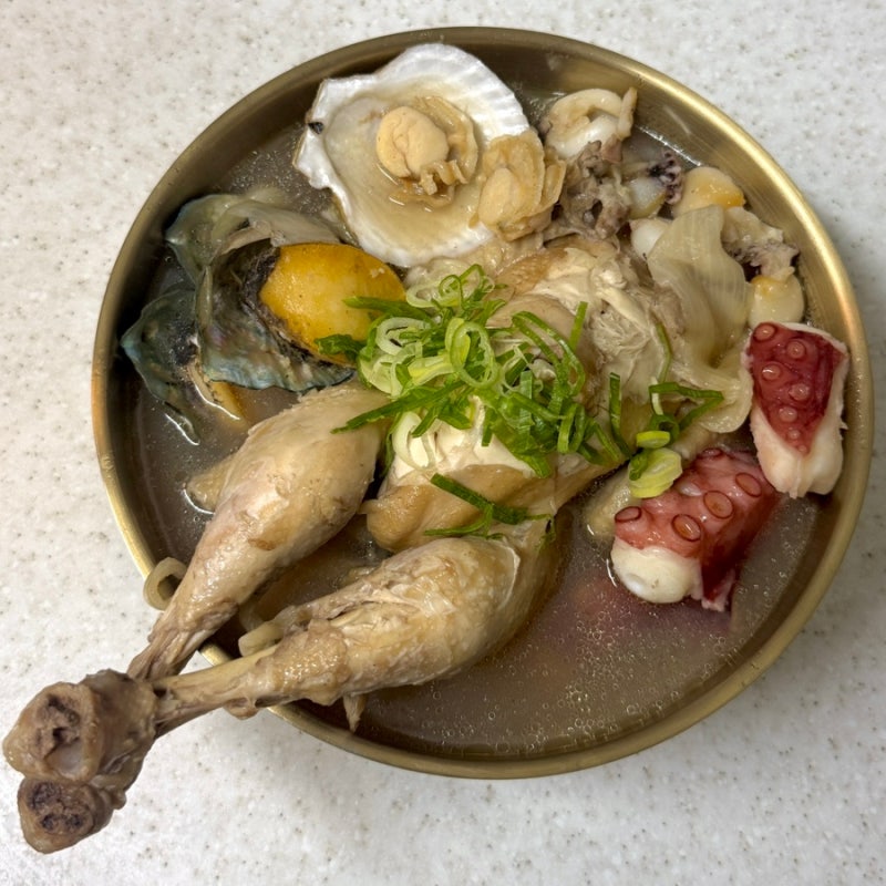 예비신부가 만든 초복 보양식! 닭 두 마리 해신탕 레시피