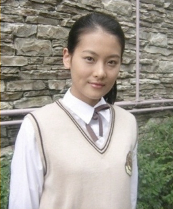 "초고속 열애 인정, 갑작스러운 이별"... 2살 연하 '꽃미남 배우' 군 복무 중 끝내 남남이 된 걸....