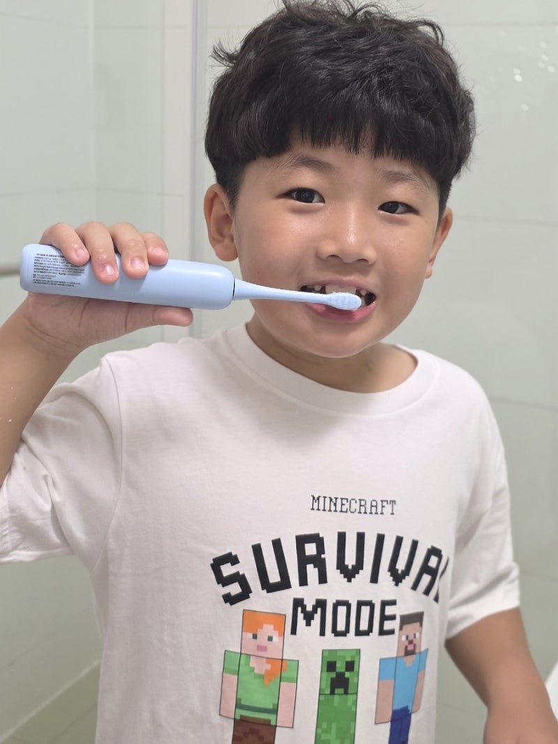 올바른 양치습관을 위한 오아 클린이스쿨 전동칫솔 초등학생 어린이전동칫솔 추천