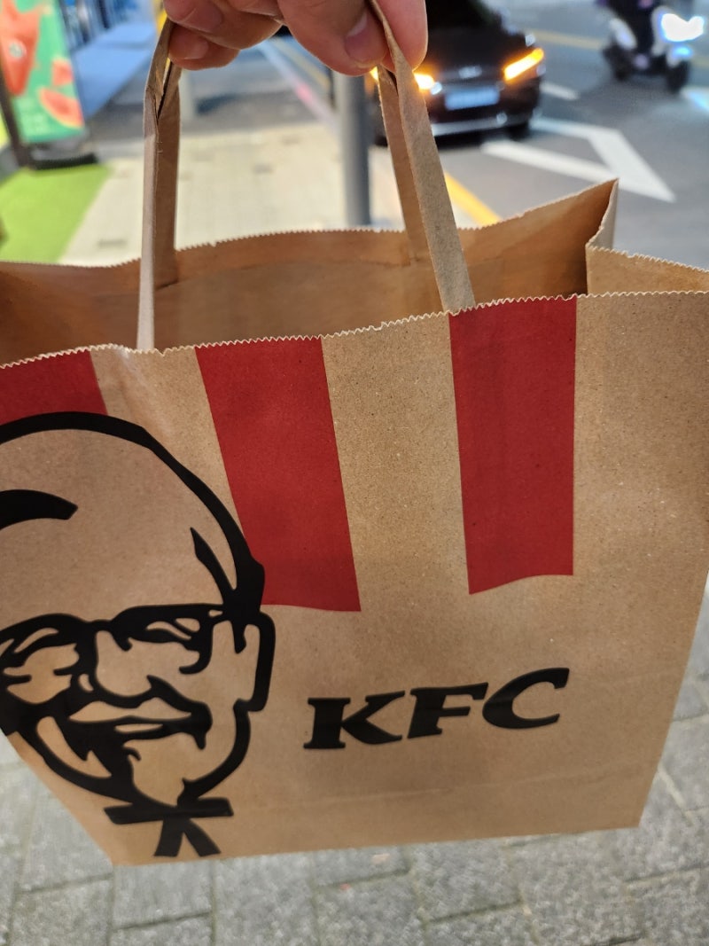 초복기념. KFC 치킨나이트 포스팅 (KFC 메뉴 및 가격정보)
