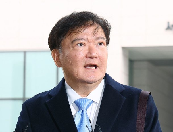 <b>민경욱</b> 전 의원 강연 중 쓰러져 <b>의식불명</b>…현재 상황과 알려진... 