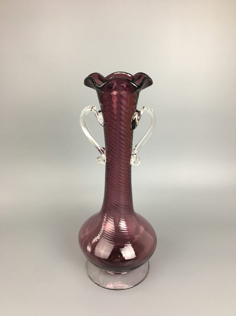 VINTAGE AMETHYST PURPLE SPIRAL ART GLASS LARGE VASE 빈티지 자수정색 나선문 아트글라스 대형 화병 [2607220....