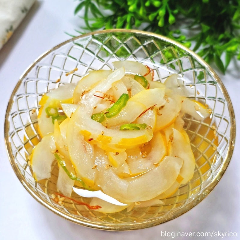 참외장아찌 냉국 레시피 | 절임물로 만드는 초간단 여름 냉국