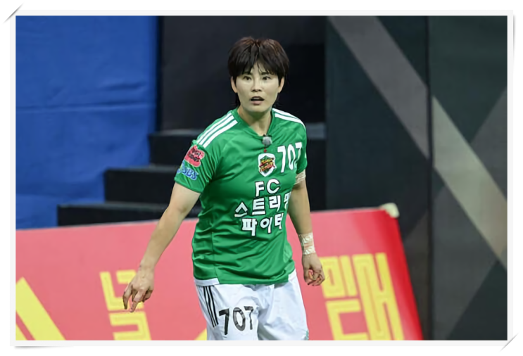 아이스하키식 전술 및 <b>액셔니스타</b> 신입 <b>멤버</b> 김환희의 데뷔전