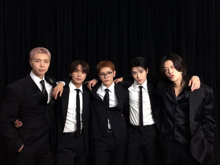 <b>NCT 127</b>, 7인 체제로 SM과 <b>재계약</b>…데뷔 10주년에도 동행... 