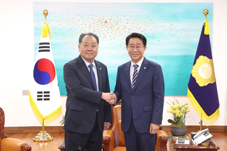 2027년 <b>개헌 논의</b> 본격화하나…<b>조정식</b> 국회의장·헌재 손인혁... 