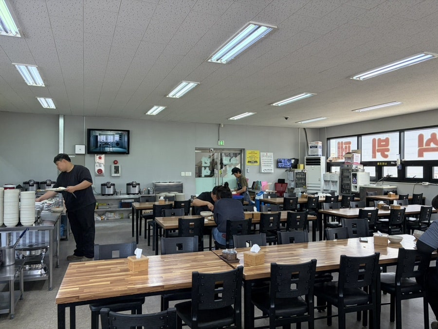 로뎀나무수제돈까스한식뷔페 공단점 사진 5