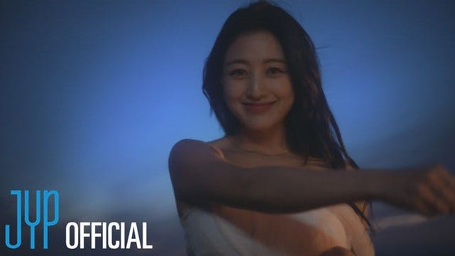Jihyo Establishes One-Person Agency, The Reason JYP Couldn't Deny It... The Hidden Calculation Behind TWICE's Contract Renewal