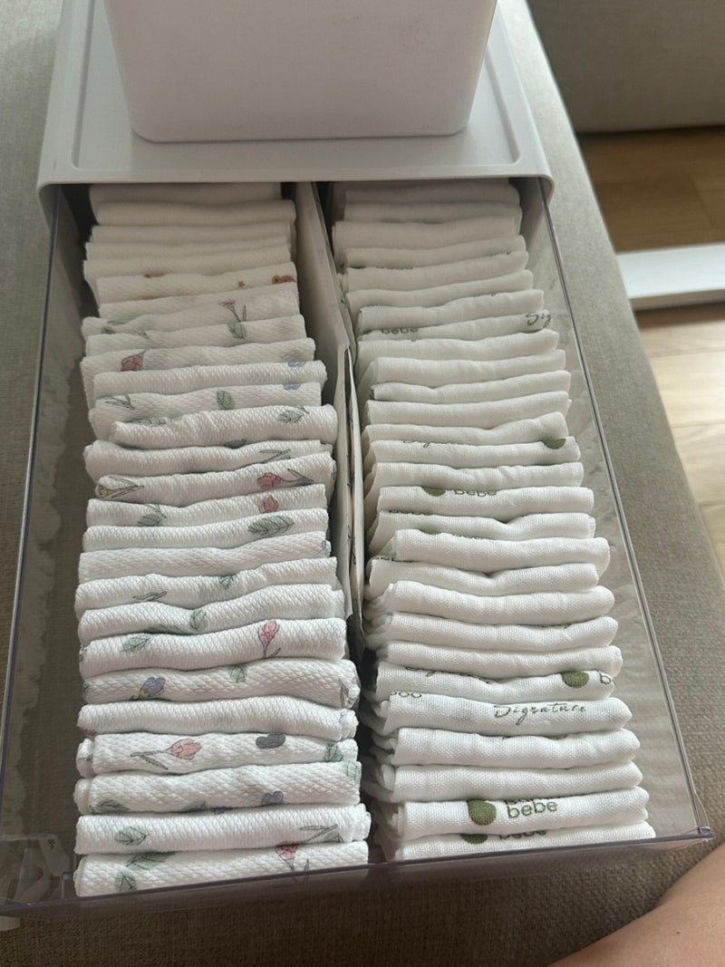 신생아 손수건 세탁, 한번으로 끝내기! 건조기 이렇게 쓰세요. 손수건 60장도 거뜬! 다이소정....