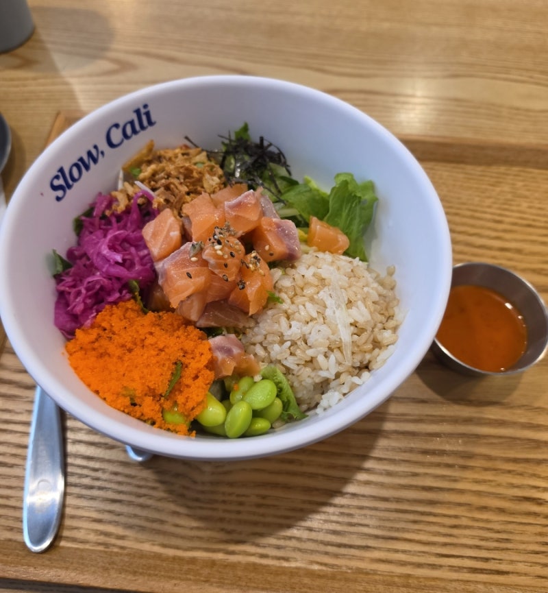 [슬로우캘리 추천 메뉴] 다이어트 식단도 맛있게! 샐러디 연어 포케 꿀조합 추천(블로거의 추....