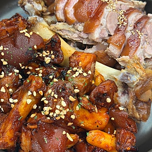 회식으로 딱좋음! 족발야시장&무청감자탕 광화문점 후기