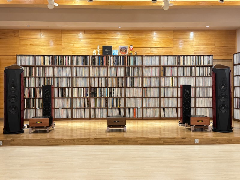 대전 가볼 만한 곳 추천, ‘클라라하우스’ LP 음악감상 카페