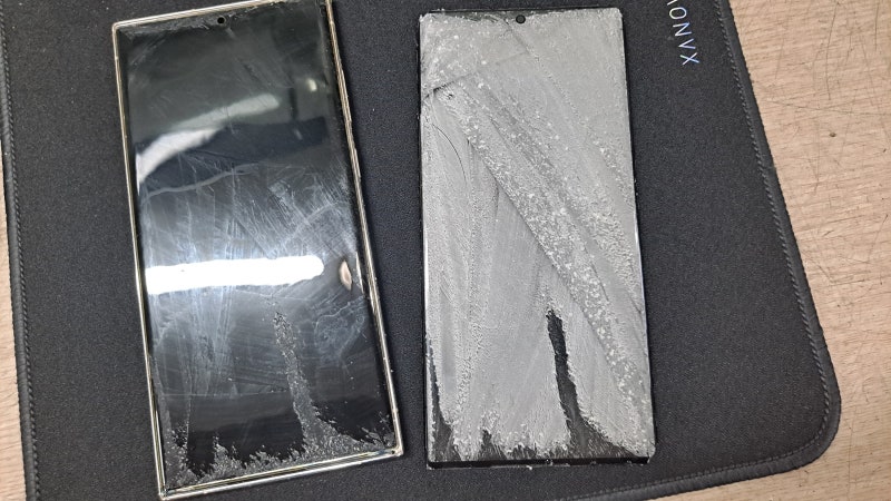 갤럭시s23울트라 액정수리 유리깨진것만 교체가능