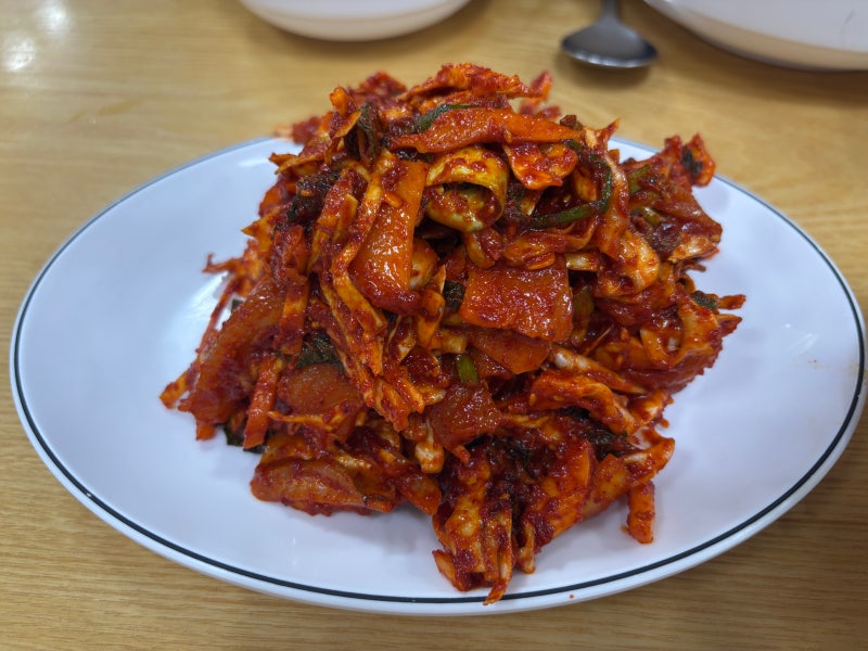 6월 밴댕이회 제철 인천 연안부두 밴댕이회무침거리 금산식당