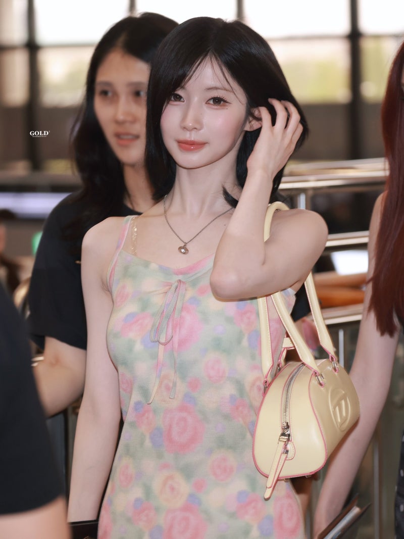 260716 베이비몬스터 아사 공항 패션 속 원피스 정보 /  베이비몬스터 아사 패션 / 베몬 패션 정....