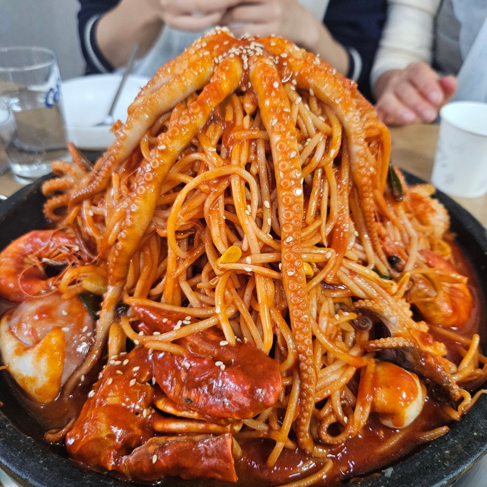 돌솟해물뼈찜 본점 사진 1