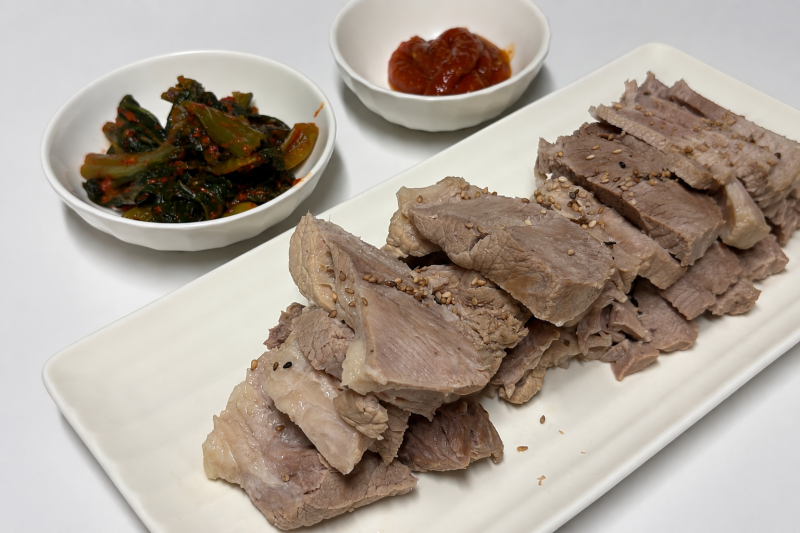 수육 삶는법 앞다리살로 간단하게 삶는 방법