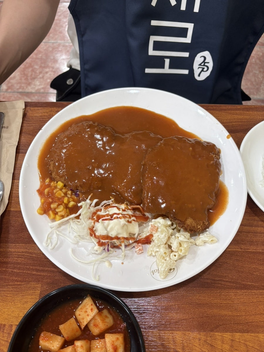 돈까스전문점 사진 6