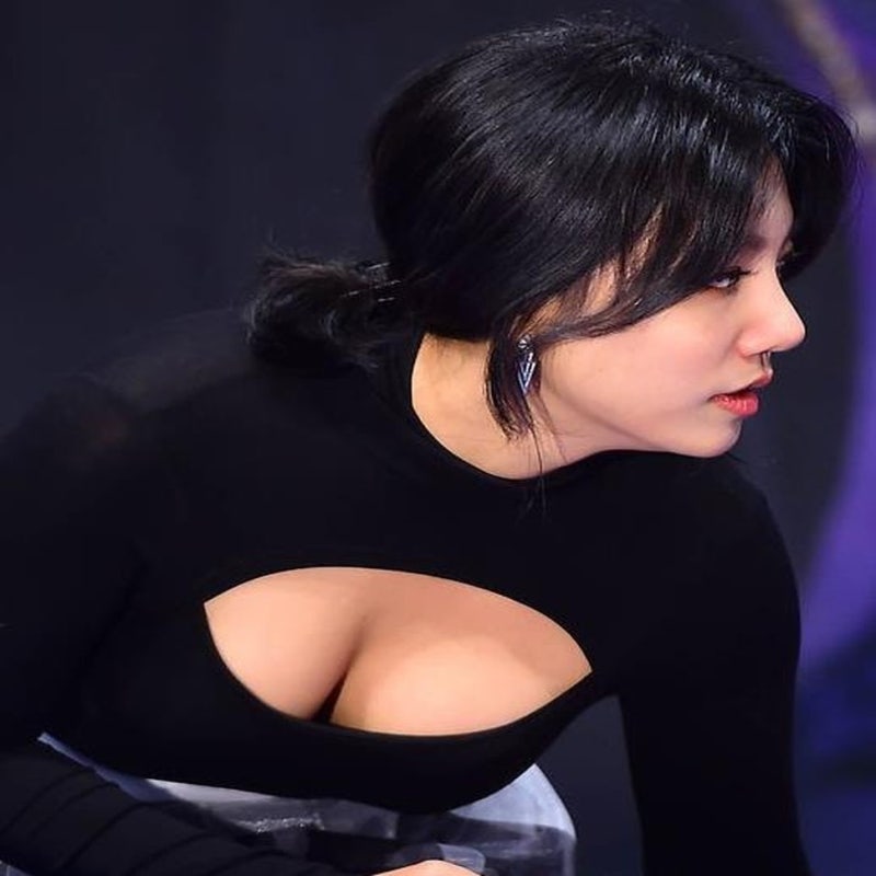 "몸매가 이정도였어??.." 비키니 뚫고 나오는 터질 듯한 볼륨감의 주인공 이채영의 몸매 비결