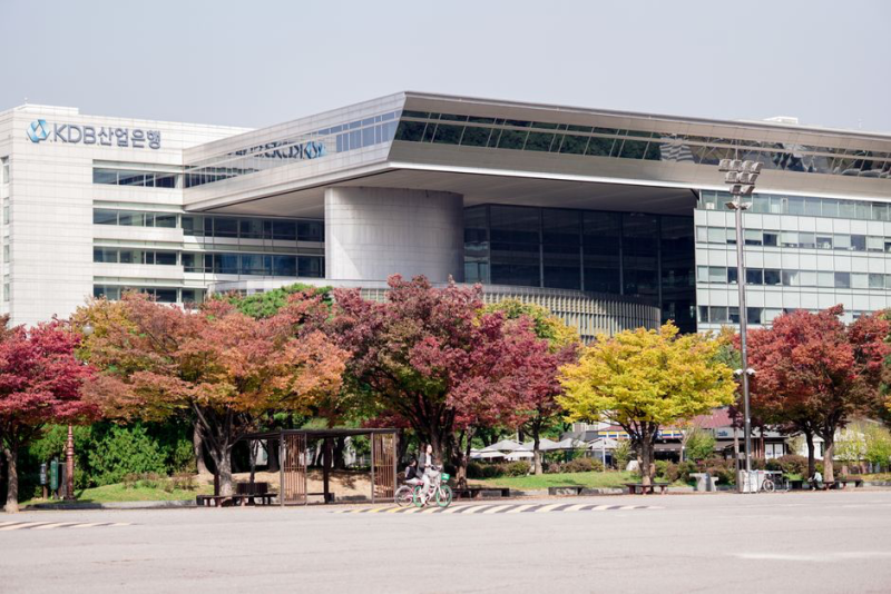 파킹형 ETF에 뭉칫돈이 몰리는 이유, 지금 꼭 알아야 할 것들