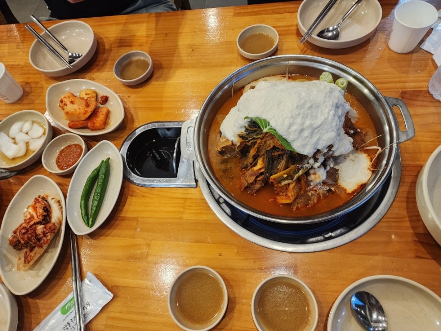 맷돌우리콩감자탕 운정직영점 사진 4