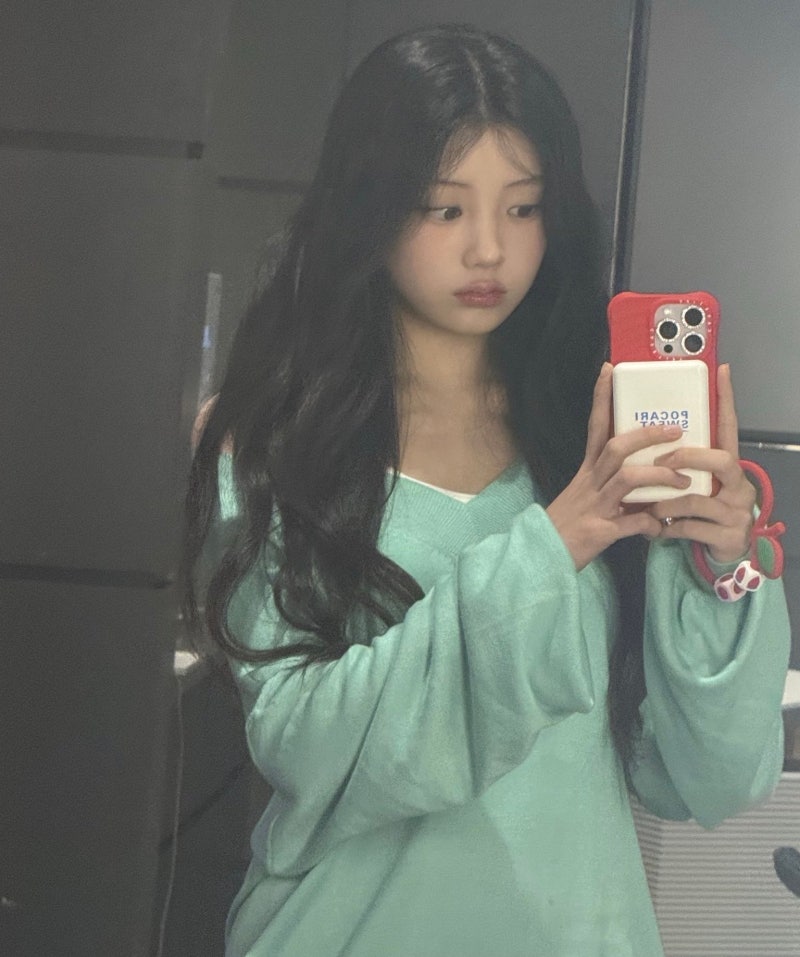 요즘 핫한 민트코어! 아일릿 원희 공항패션 사복 코디 정보