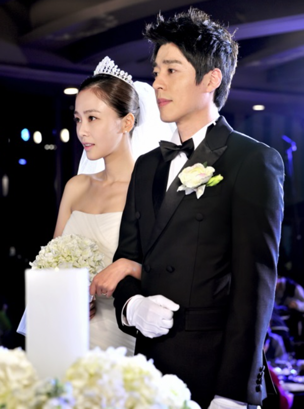 “만난 지 3분 만에 반했다더니…” 19일 만에 연인 된 5살 연하와 결혼한 하이킥 남배우 근황....