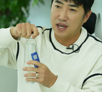 [단독] '지니어스' 장동민, 대기업이 탐낸 특허 기술... "페트병 라벨링의 판도를 바꾸다"
