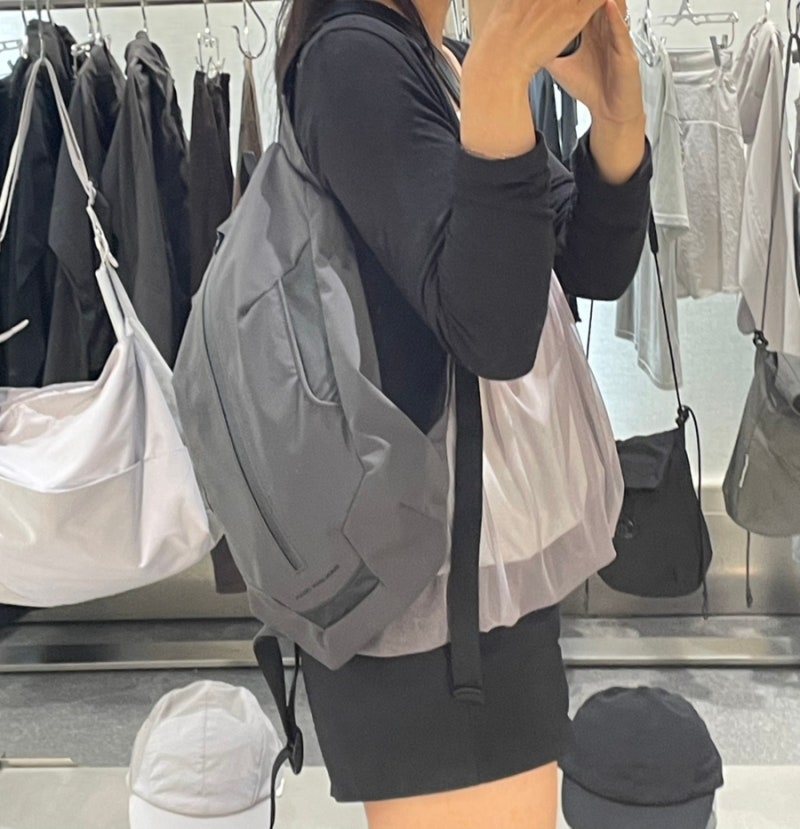 산산기어 백팩 블랙 차콜 실물 후기