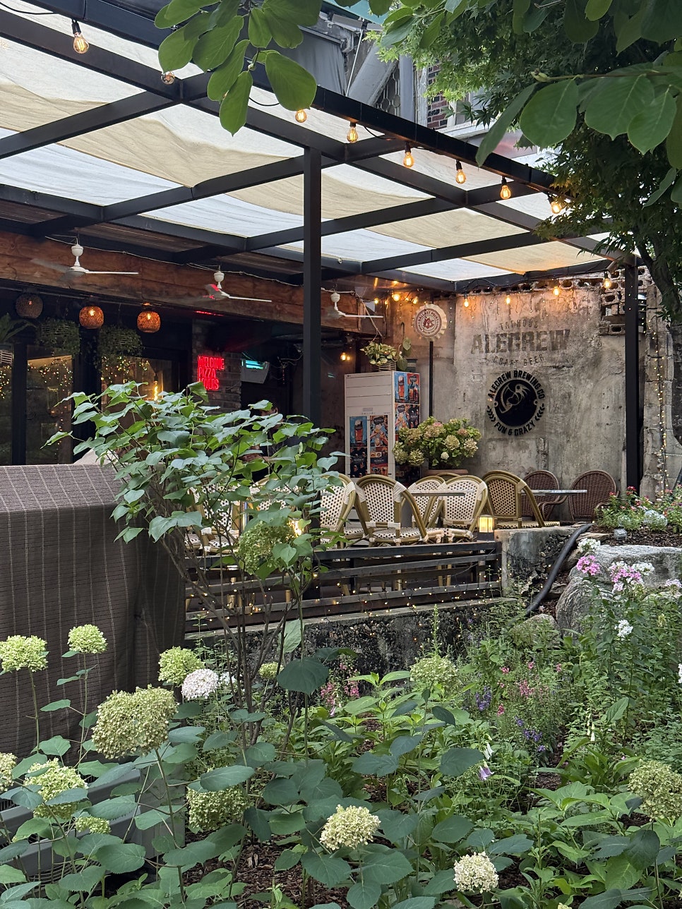 에일크루 피자펍 홍대점 사진 6