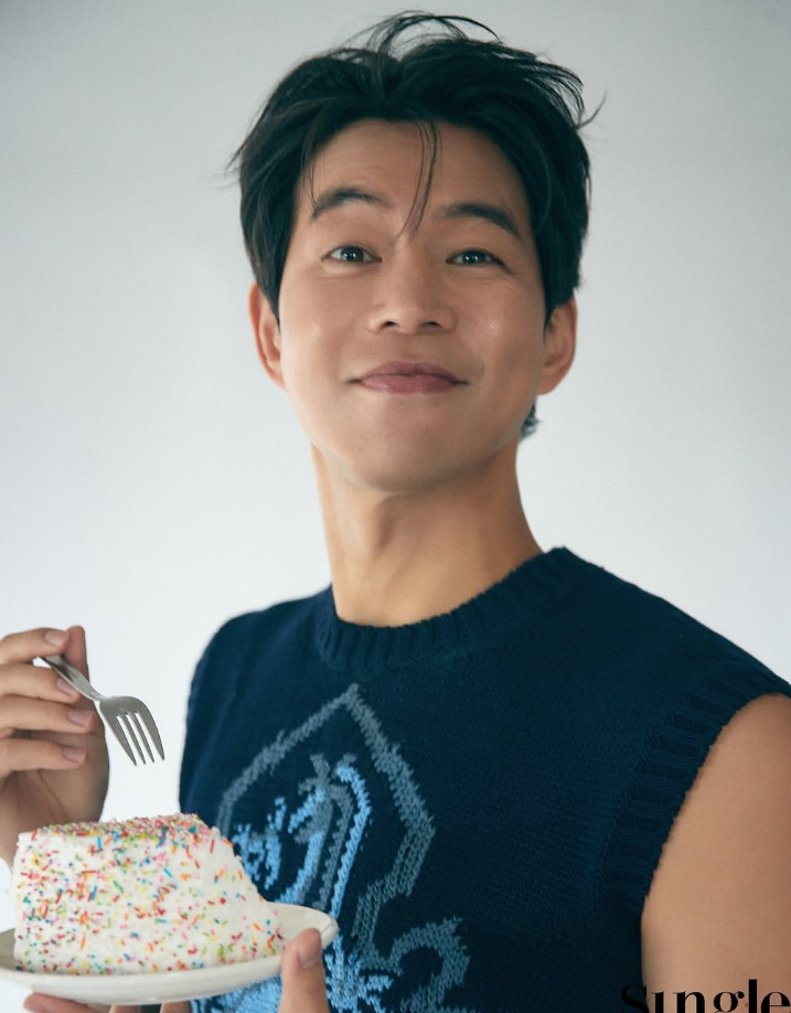 “서울대를 13년이나?”…물리학자 꿈꾸다 길거리 캐스팅으로 배우 된 ‘국민 엄친아’