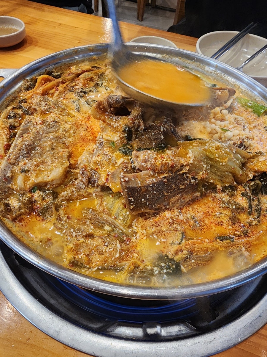 맷돌우리콩감자탕 운정직영점 사진 3