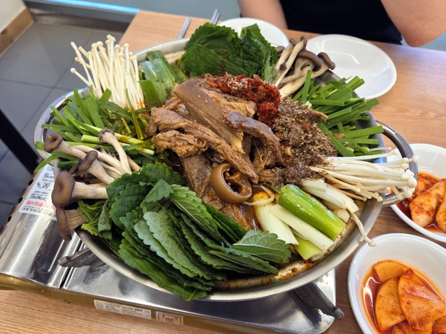 통큰흑염소 융건릉점 사진 5