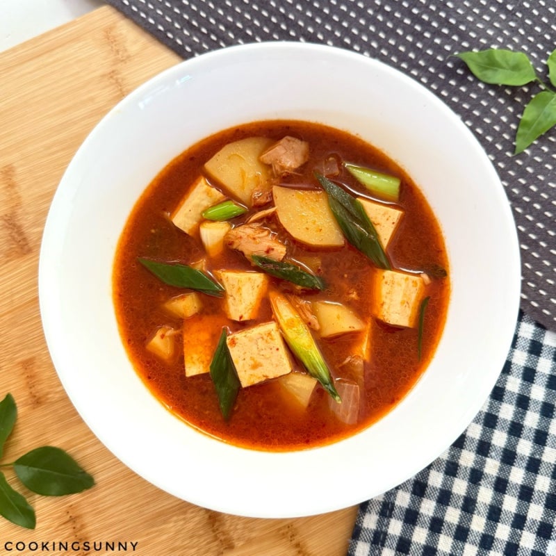 참치를 넣어 밥 2공기 뚝딱하는 참치 고추장 찌개 만들기 고추장찌개황금레시피