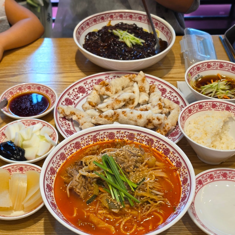 홍짜장 고양지축점 사진 1