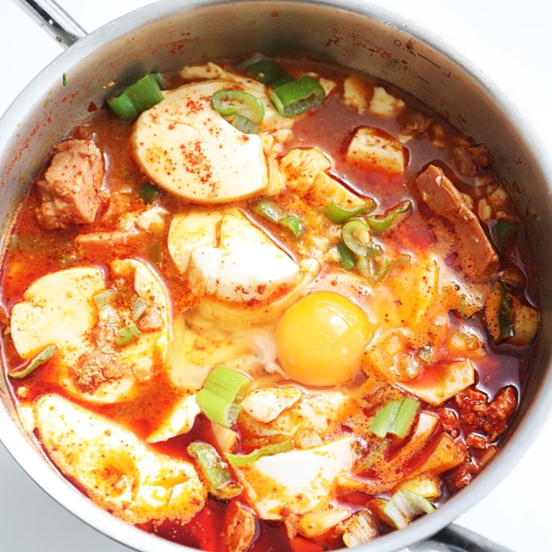 류수영 순두부찌개 레시피 스팸 순두부찌개