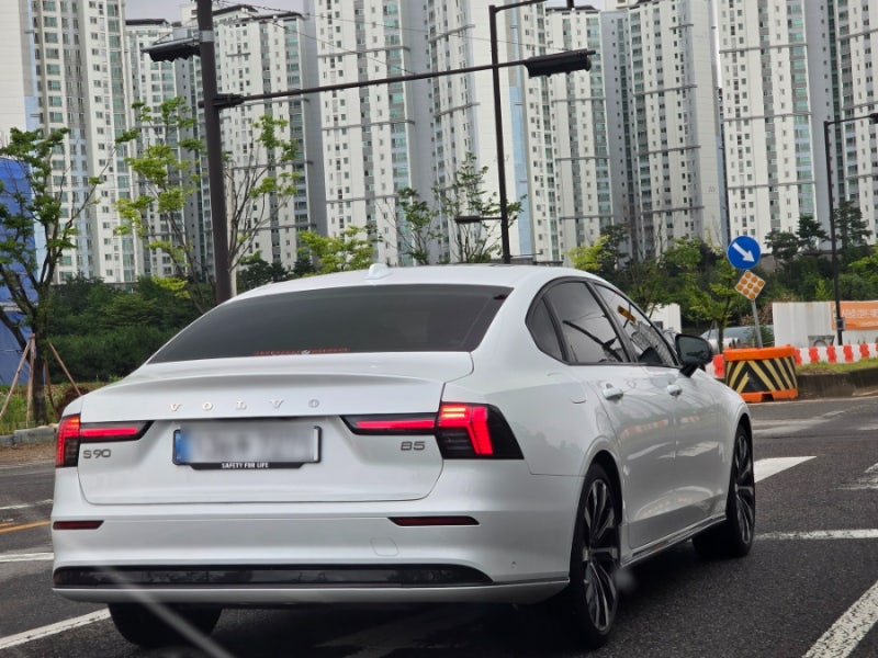 볼보 S90 B5,B6,T8 제원 비교, 내게 맞는 최적의 선택은?