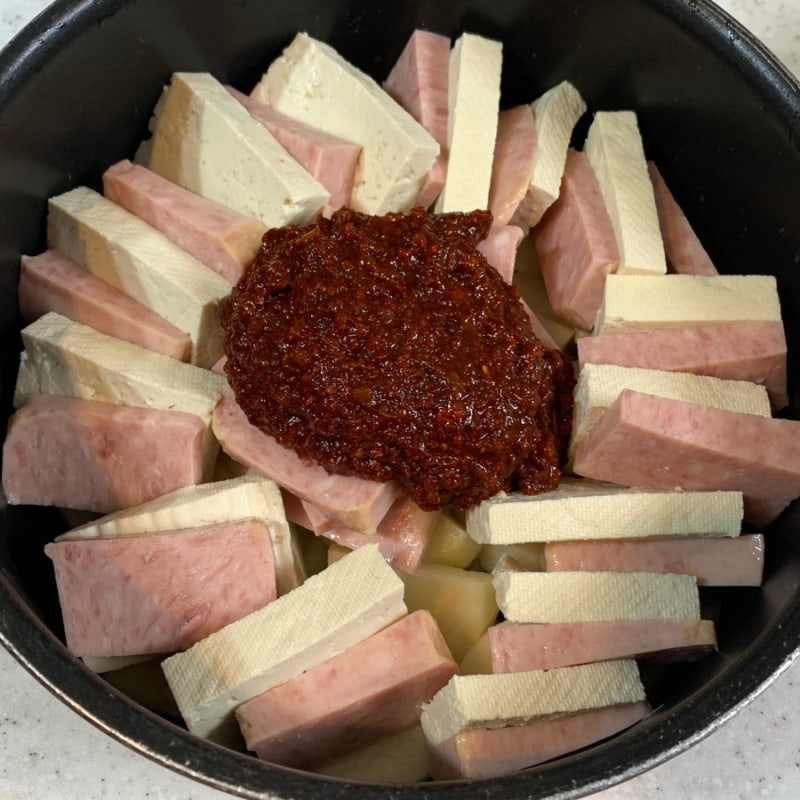 자취생 메인 찌개 - 감자스팸두부짜글이 - 양념 만들기 레시피