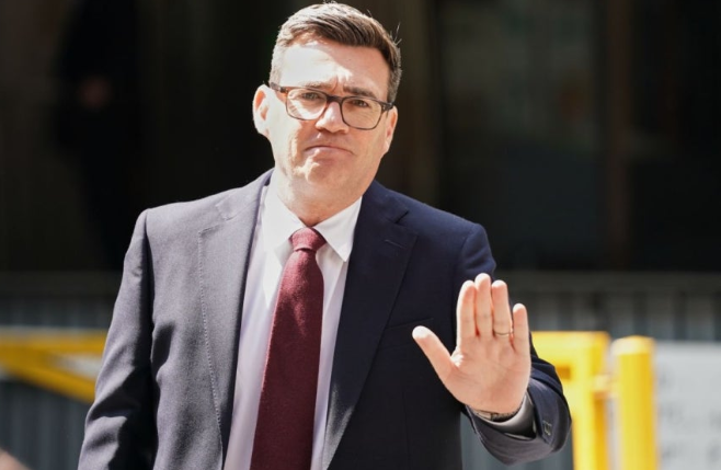 영국 새 총리 앤디 버넘(Andy Burnham), 그는 누구인가