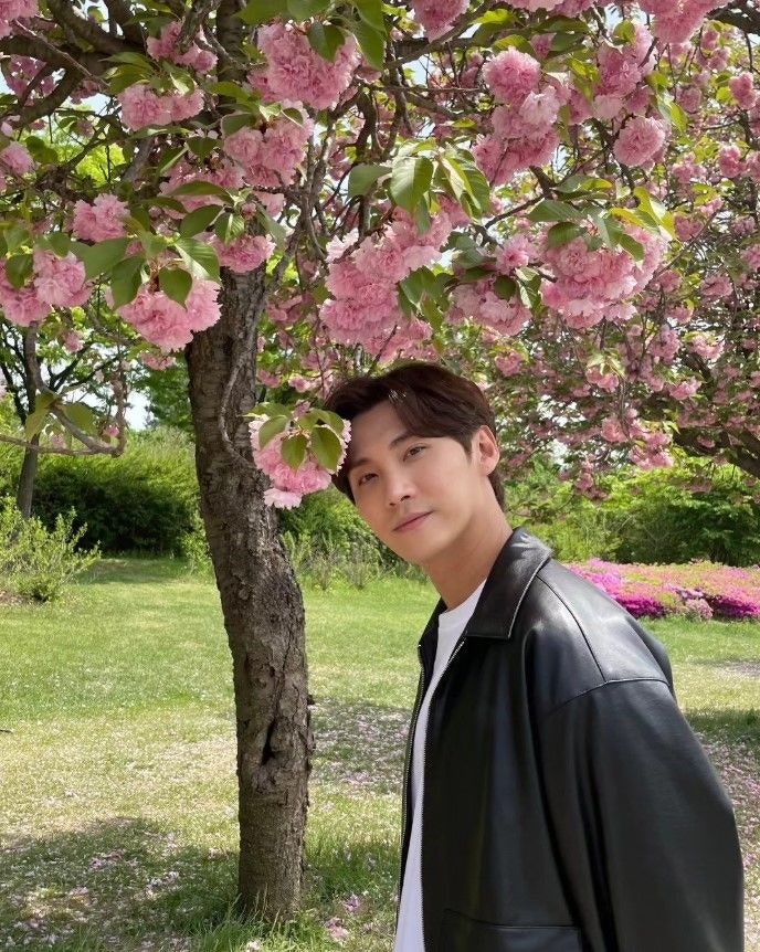 송승현, 연예계 떠나 뉴욕 주방으로…아빠가 된 지금 남긴 "감사한 하루" 한 줄이 더 오래 남....