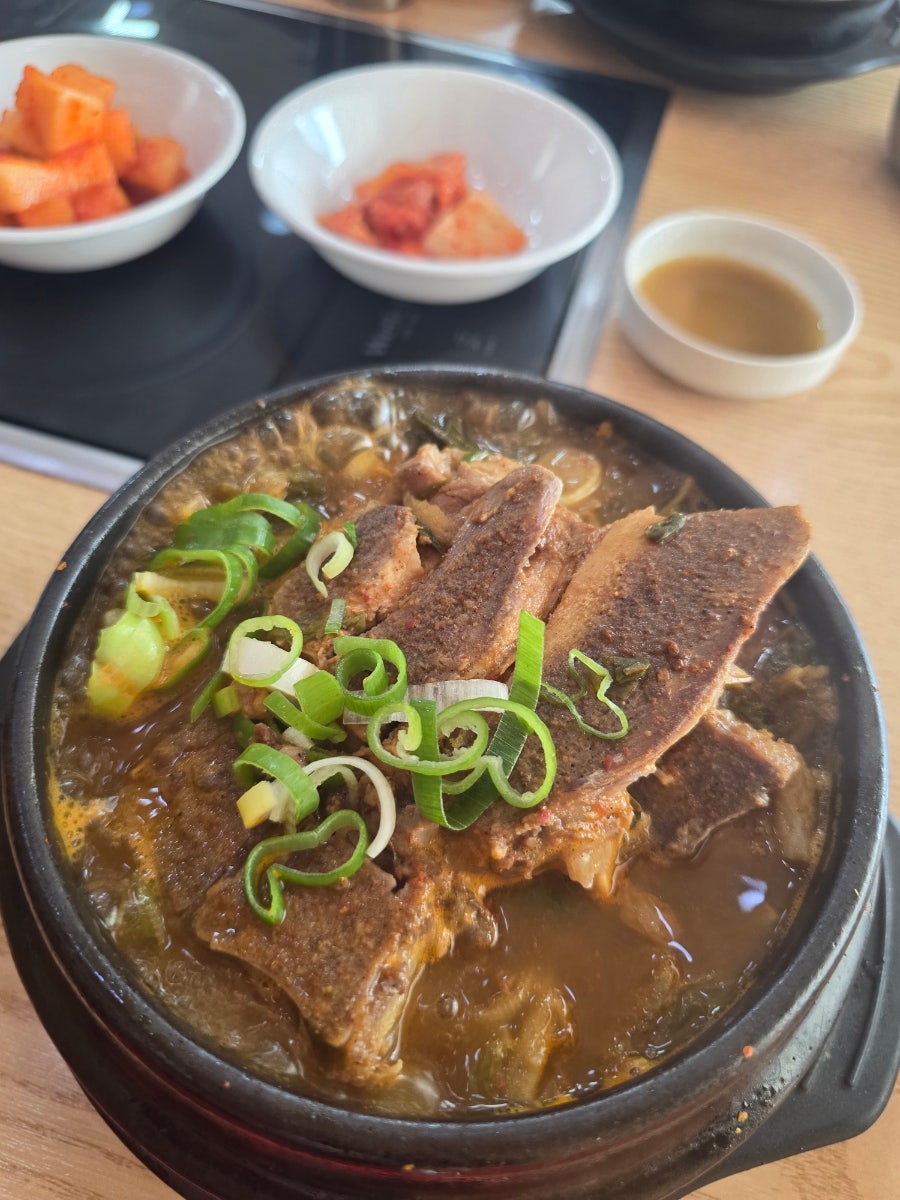 전주청기와감자탕 영통점 사진 5