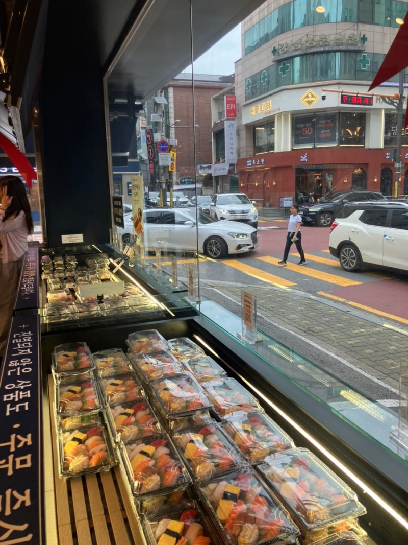 [한티역 맛집] 프리미엄 스시를 10% 할인가로! 웨이팅 필수 핫플 '김태완스시상점 대치본점' ....