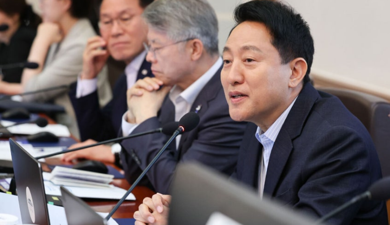 [긴급속보] 안철수 "오세훈이 병풍인가"…국무회의 발언 제지 논란에 "이재명 정부, 연극 멈....