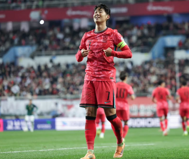 손흥민, 월드컵 탈락 아픔 계속... LAFC 감독 "한국을 사랑했기에 더 힘들어했다"