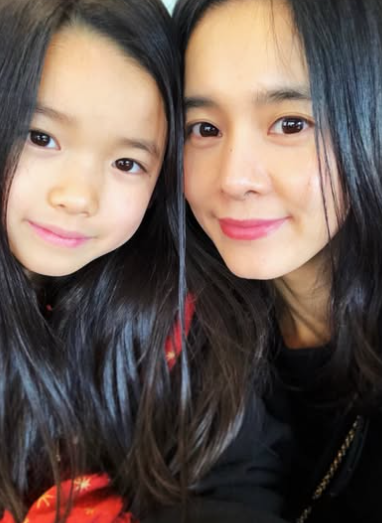 "정혜영 미니미가 이렇게 크다니" 15살 된 막내딸 향한 션의 편지 많은 부모들이 울컥한 이유(....