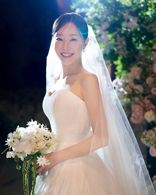 엄지원 이혼 5년 만에야 밝힌 속사정, "아무리 사랑해도 싫어진다" 뼈 때리는 조언 속 진짜 뜻
