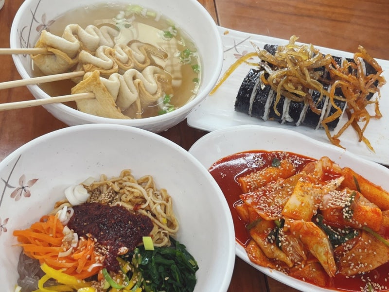 경주 황리단길 간단하게 먹기 좋은 분식 포장 맛집 "경주교동우엉김밥"