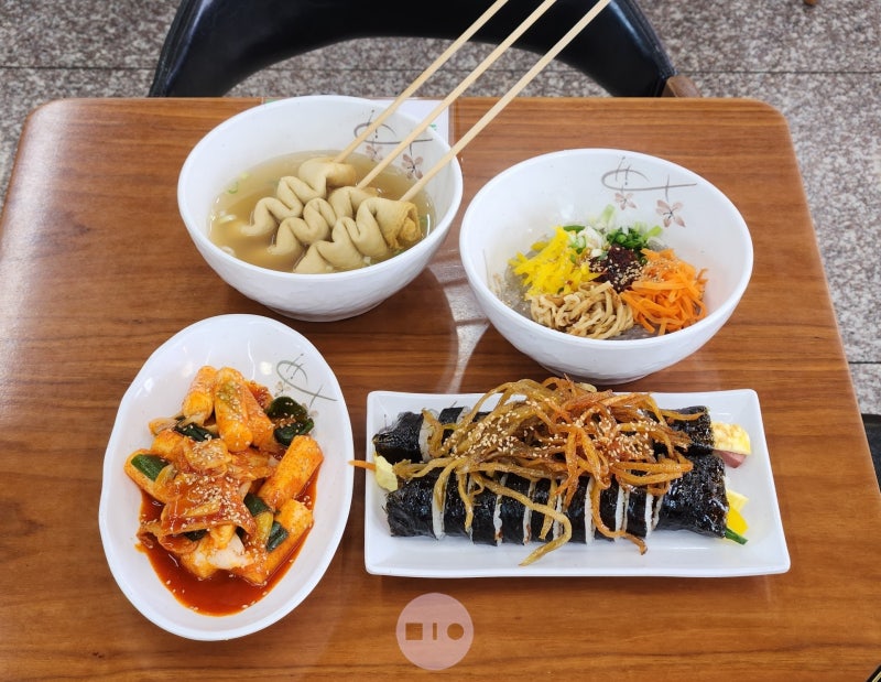 대릉원 월정교 근처 맛집 경주교동우엉김밥